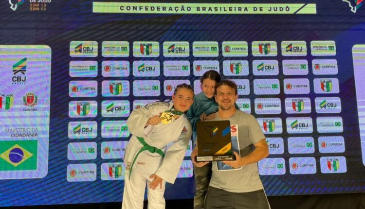 E3263280-0FC1-40FD-BD18-EC4356EC1E46