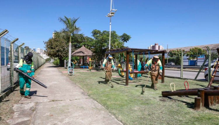 Manutenção da Praça José Francisco Brízido, no Bairro Ponte São João