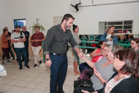 Prefeitura de Jundiaí realiza reunião com moradores da Vila Cristo