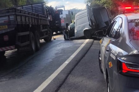 Morre motorista da Fiorino que bateu de frente contra caminhão na Zambotto